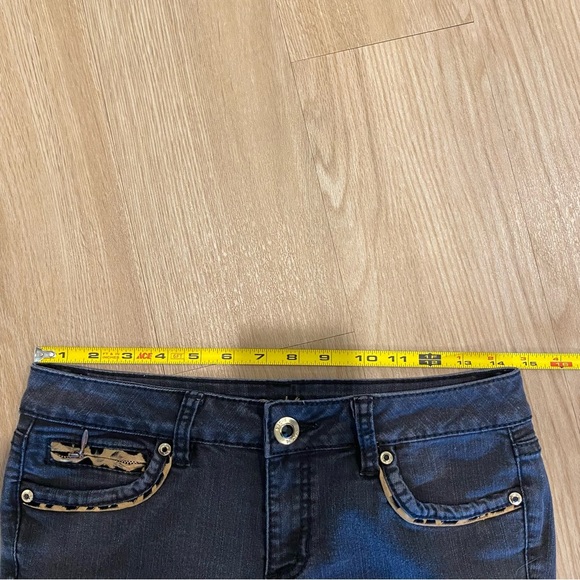 Cache leopard/cheetah print low rise jeans size 2 - Picture 3 of 7